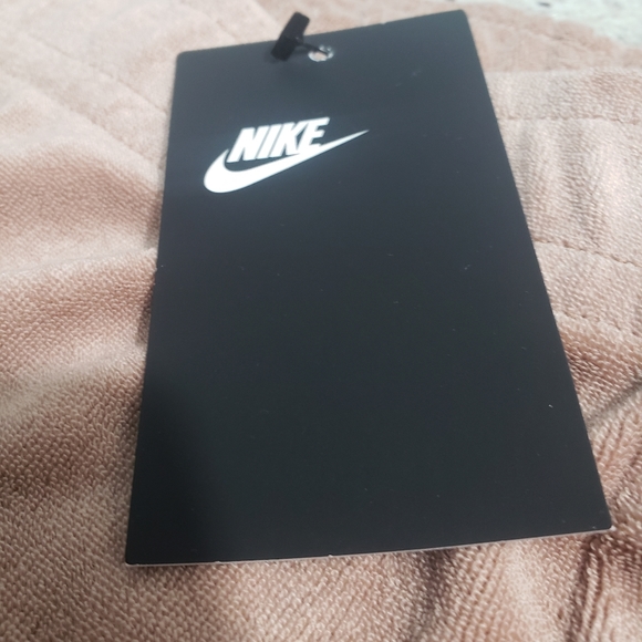 Nike Sweatpants - Picture 3 of 9